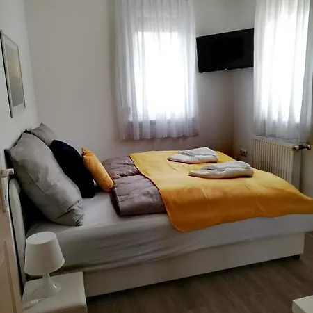 Happy Apartment