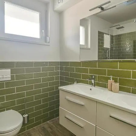 Happy Apartment *