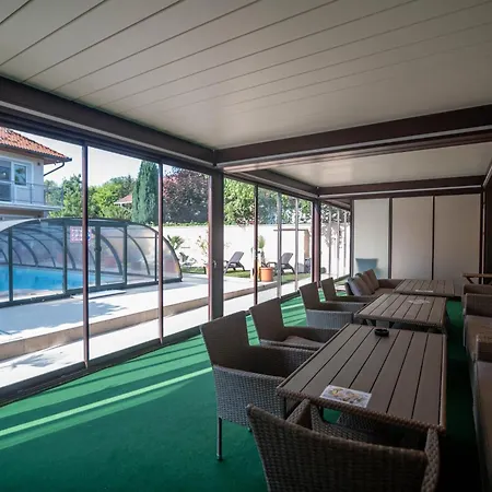 Happy بالاتوليلّي