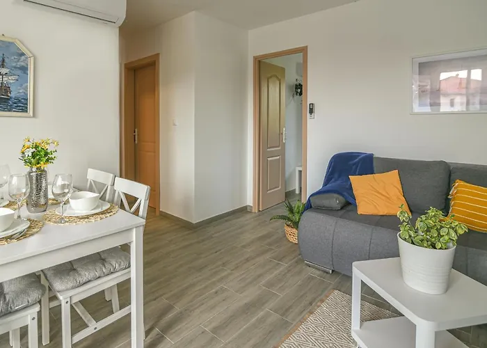 Happy Apartment
